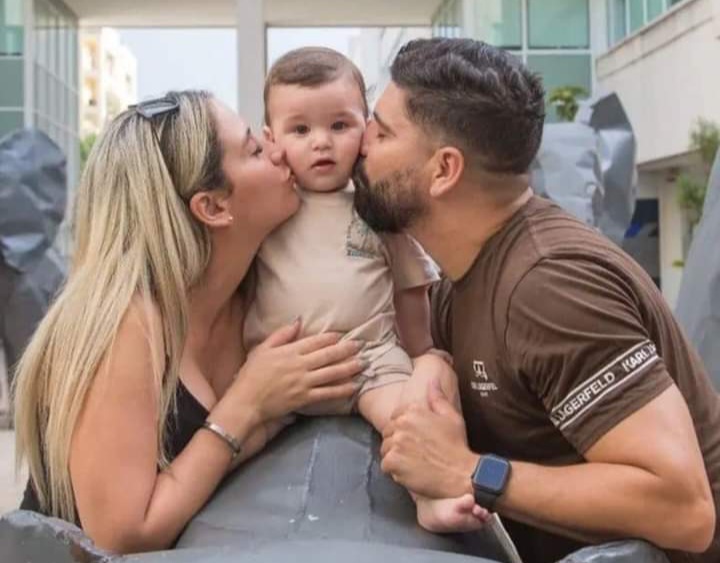 Alegría en Doble Dosis: Alejandro Cuervo y Arletis Rodríguez Dan la Bienvenida a un Nuevo Integrante