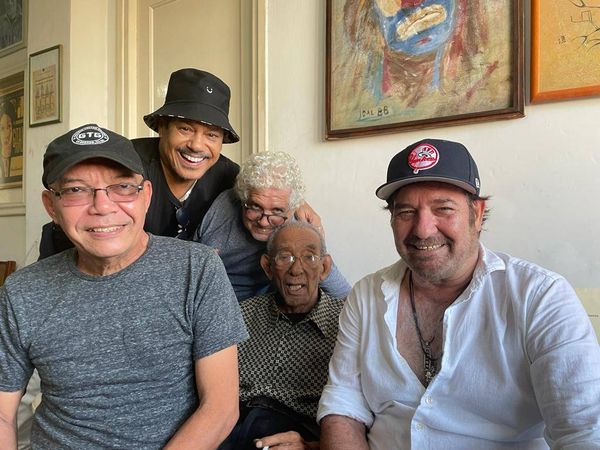 Mario Limonta Festeja sus 88 Años con Amigos y Colegas