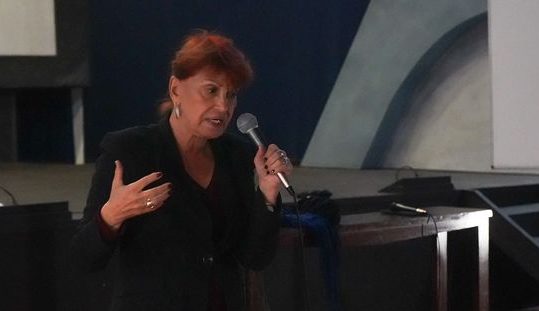 Mirtha Ibarra Dialoga con Jóvenes Cineastas en el Festival Por Primera Vez