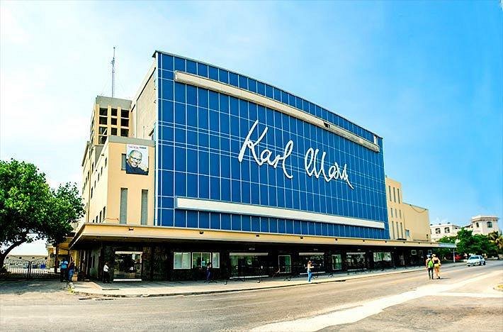 Reabrirán el teatro Karl Marx de La Habana