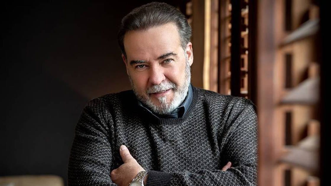 ¡Exclusiva! César Évora de visita en Cuba
