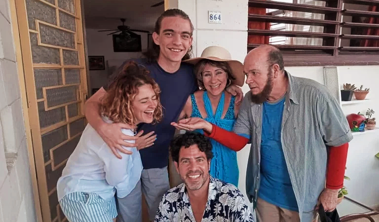 Estrenarán telefilme “Invisibles”