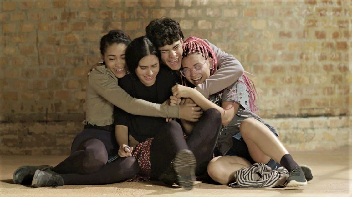 “Barcos de Papel” Este Fin de Semana en el Cine Riviera