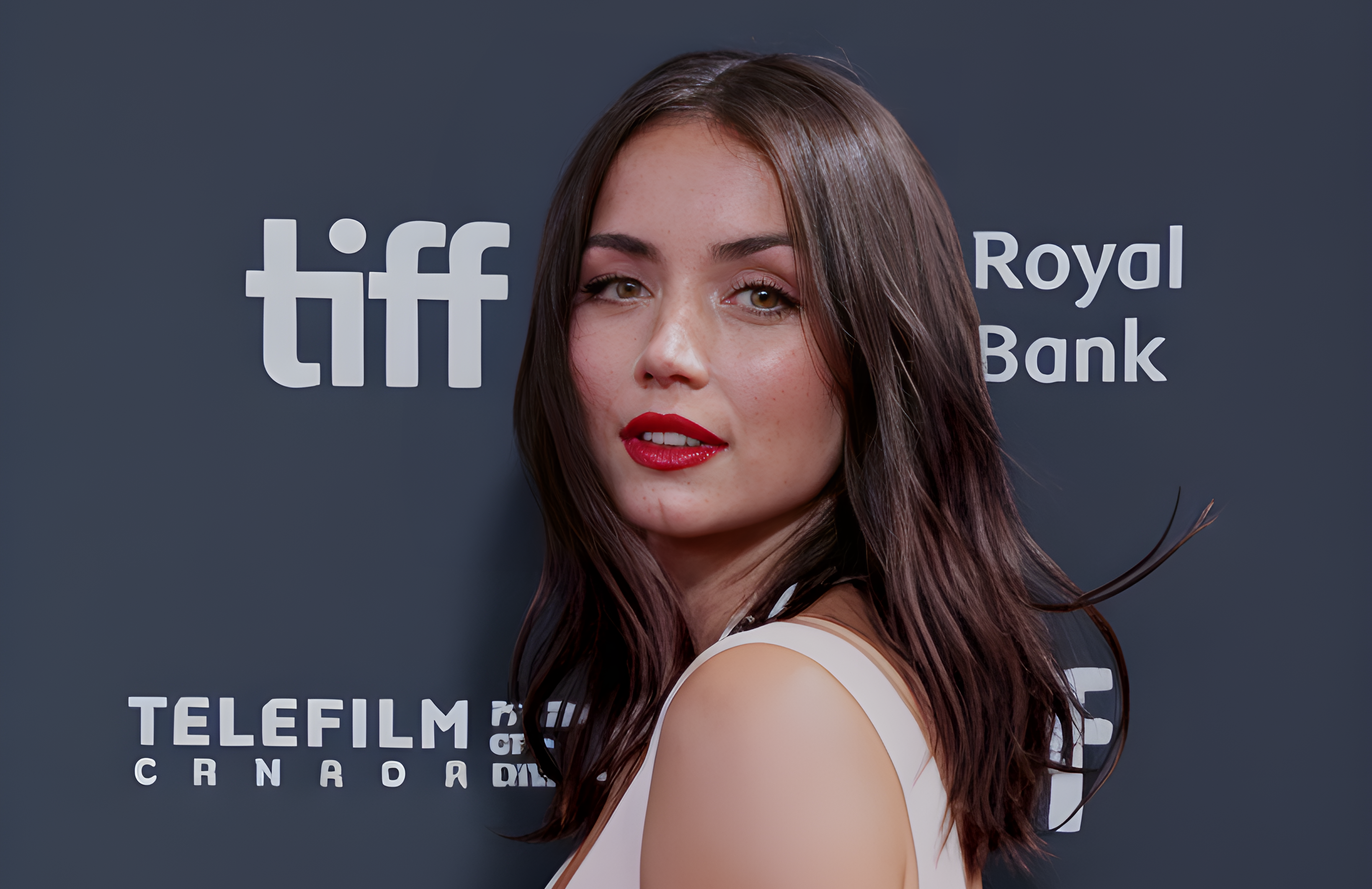 Ana de Armas vuelve a robarse las miradas en la premiere de Eden en el Festival de Cine de Toronto