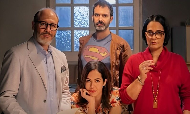 ¿Qué pasa cuando Jacqueline Arenal, Andrea Doimeadiós, Eduardo Martínez y Caleb Casas se reúnen? 53 domingos tiene la respuesta