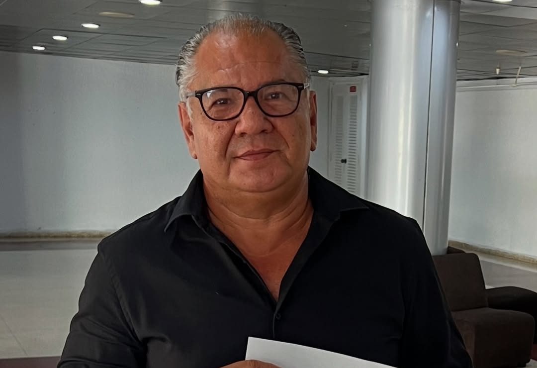 Faustino Pérez obtiene Título de Oro en Arte Teatral: un reconocimiento más en una carrera sólida