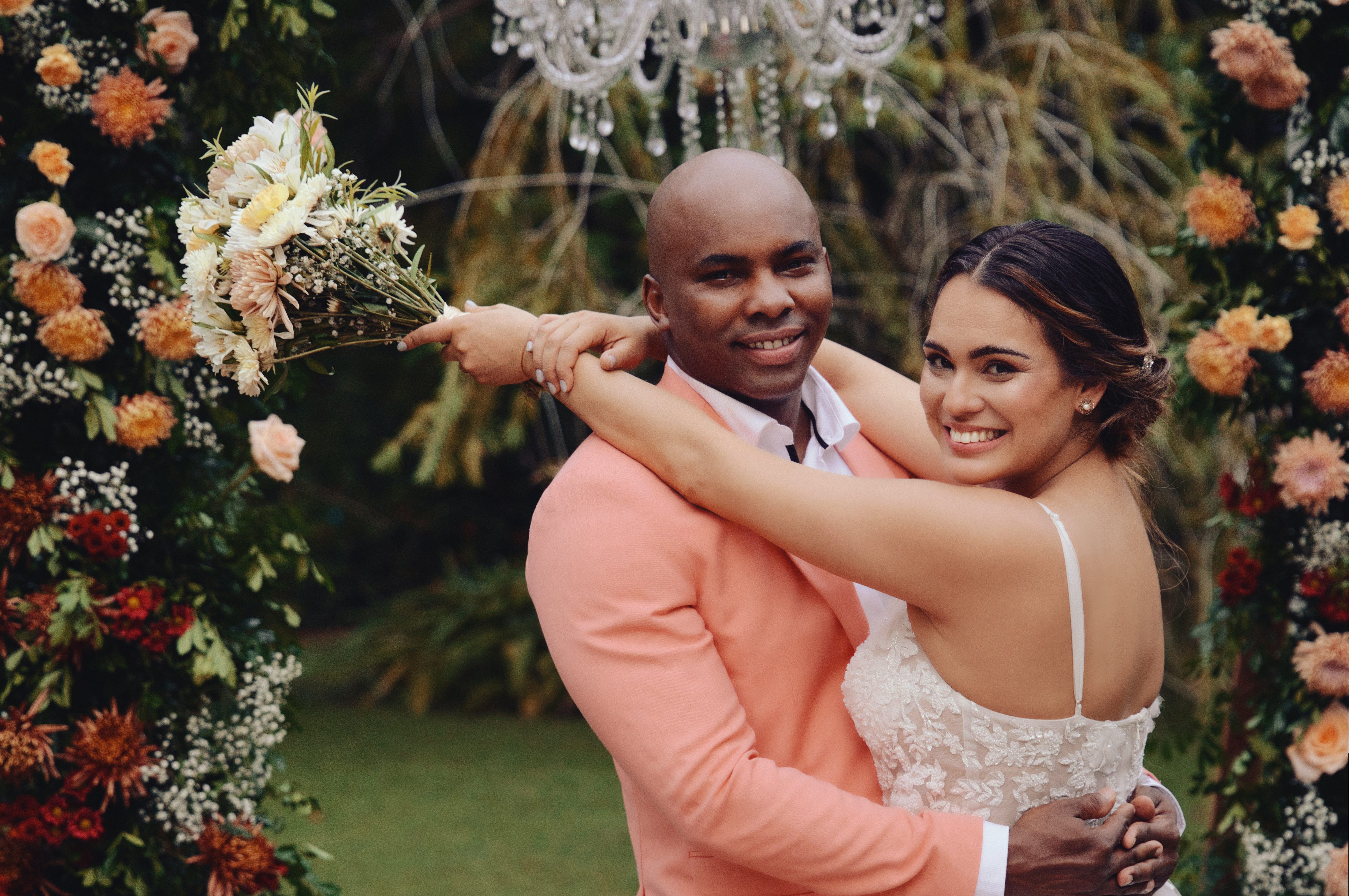 Leo Benítez y Celia Pérez se casan en ceremonia íntima