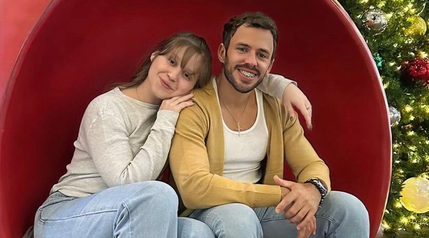 Crhis Gómez y Omar Rolando serán padres por primera vez