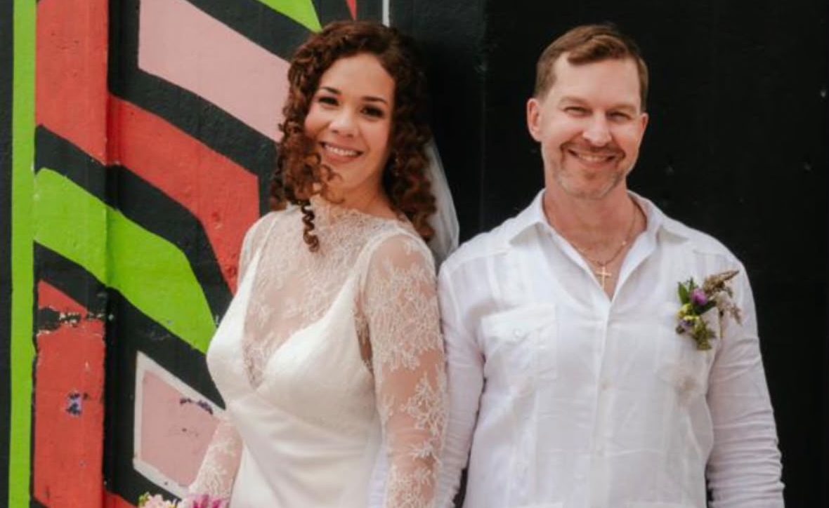 La actriz cubana Annia Bú celebra su matrimonio